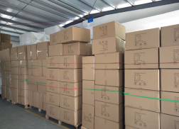Four Tips for workers when shipping and loading custom packaging box