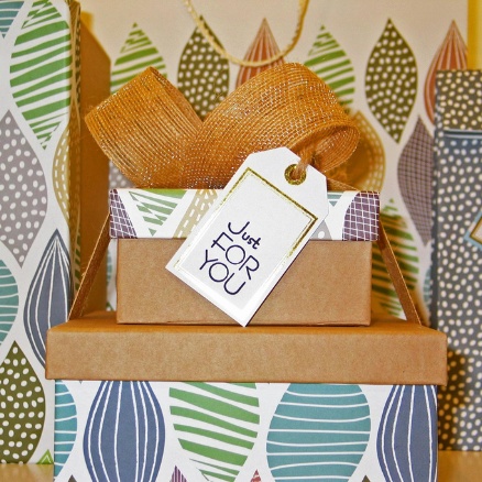The Benefits of Using Cardboard Gift Wrap Boxes
