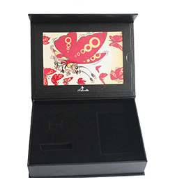 Custom Magnetic packaging boxes - different designs of colour prints. 